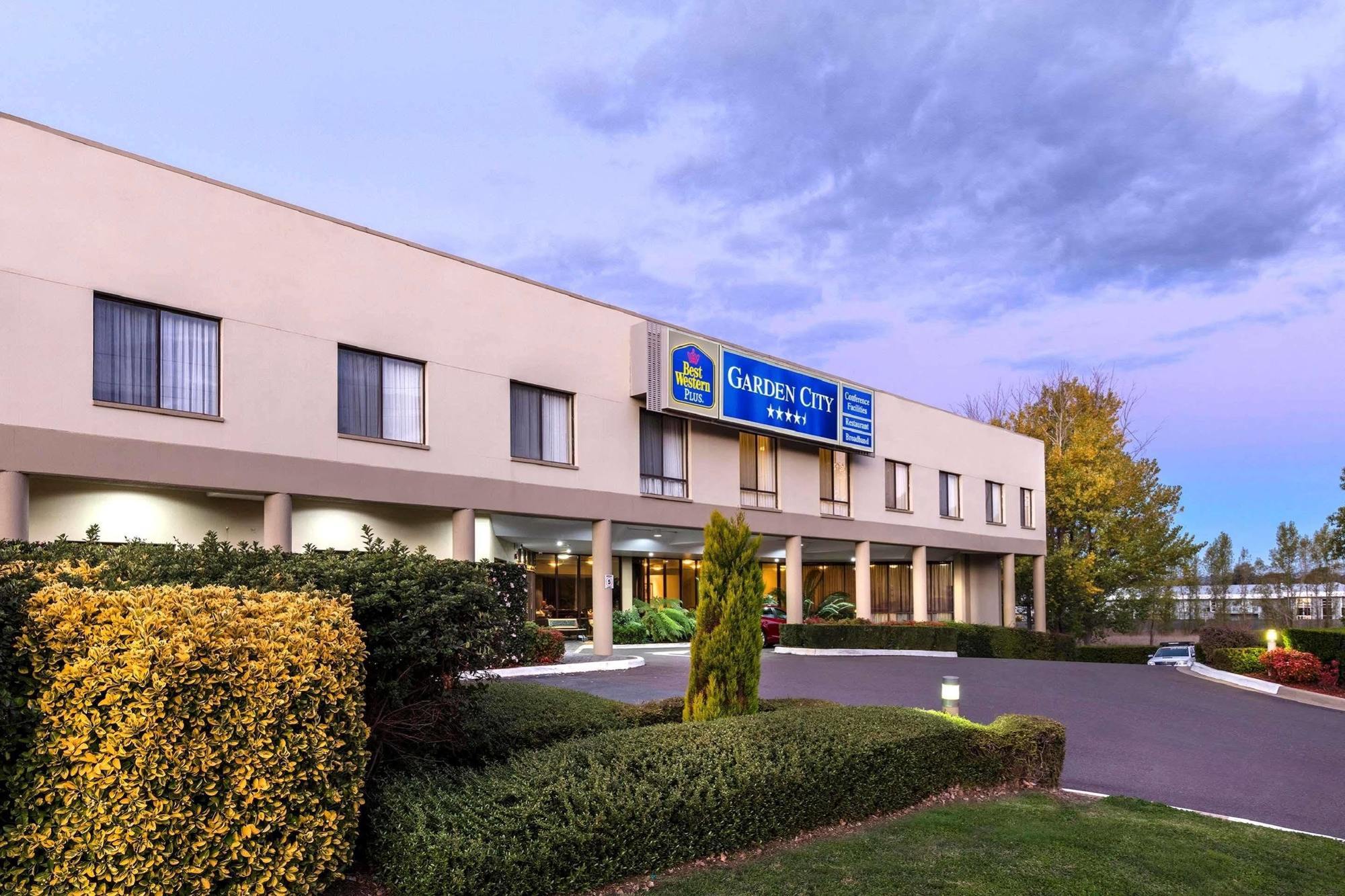 Garden City Hotel, Best Western Signature Collection Canberra Eksteriør bilde